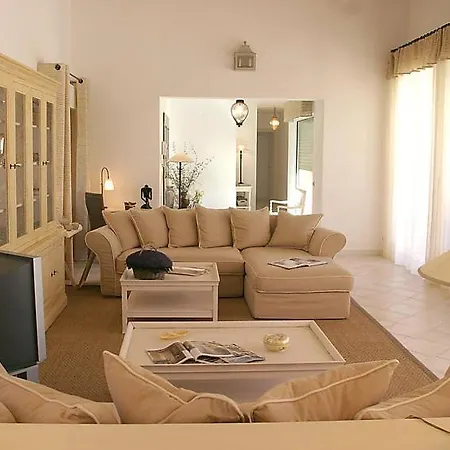 Sleeps 8 Pool Wifi